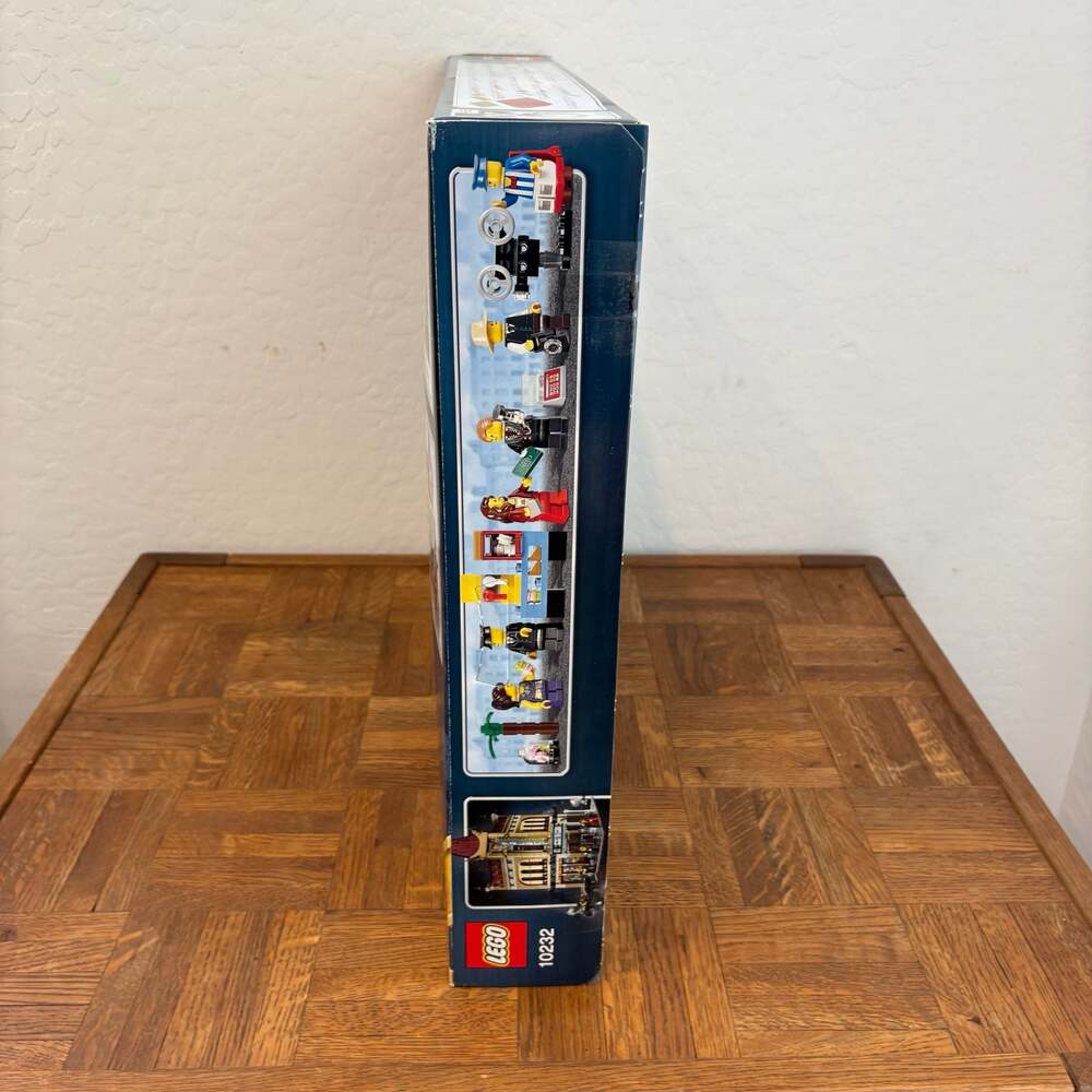 Lego Creator 10232 Palace Cinema Retired Set New in Box - Picture 3 of 6